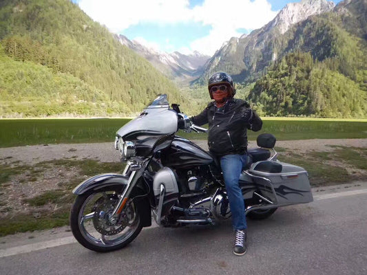 The Ultimate Guide to Motorcycle Helmets: Safety and Style for Club Members