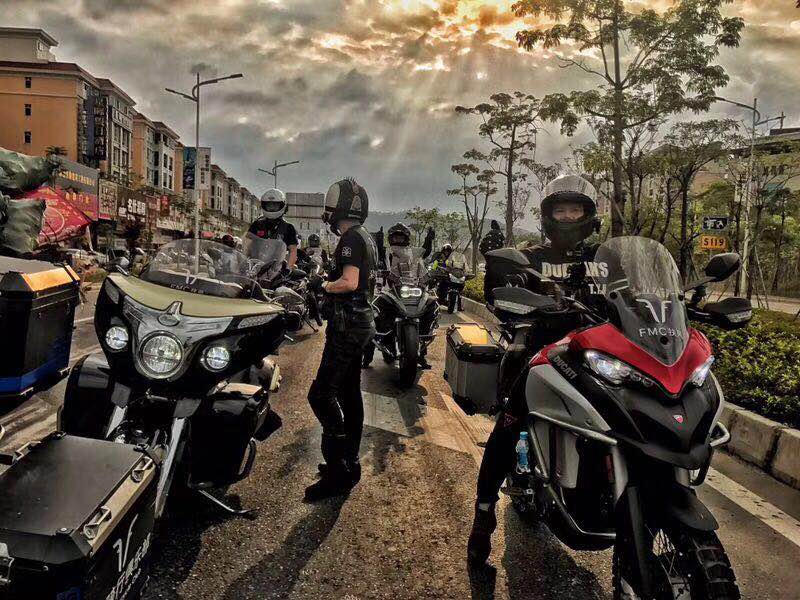 Riding with Hearing Loss: Embracing the Motorcycle Club Experience