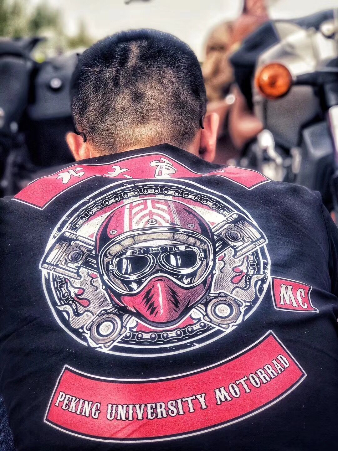 Surround Yourself with the Right People and Gear: The Power of Motorcycle Clubs