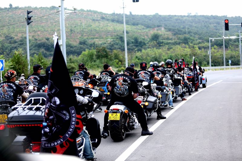 How to Network Effectively Within the Motorcycle Club Scene
