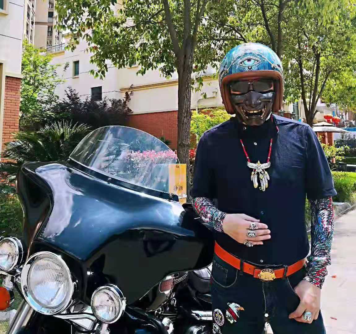 The Ultimate Guide to Choosing the Perfect Motorcycle Helmet Fit