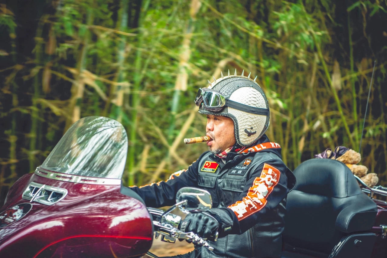 The Ultimate Guide to Choosing the Perfect Motorcycle Helmet for Club Members