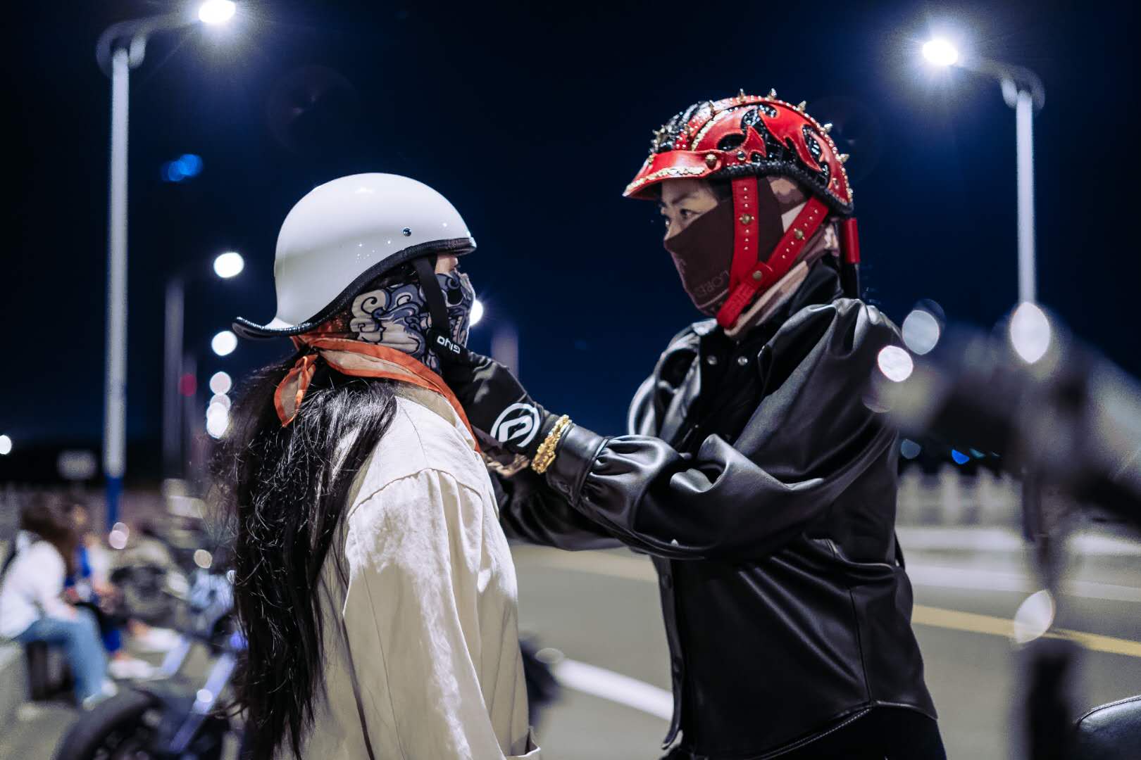 Bridging the Gap: Addressing the Shortage of Motorcycle Clothing for Women