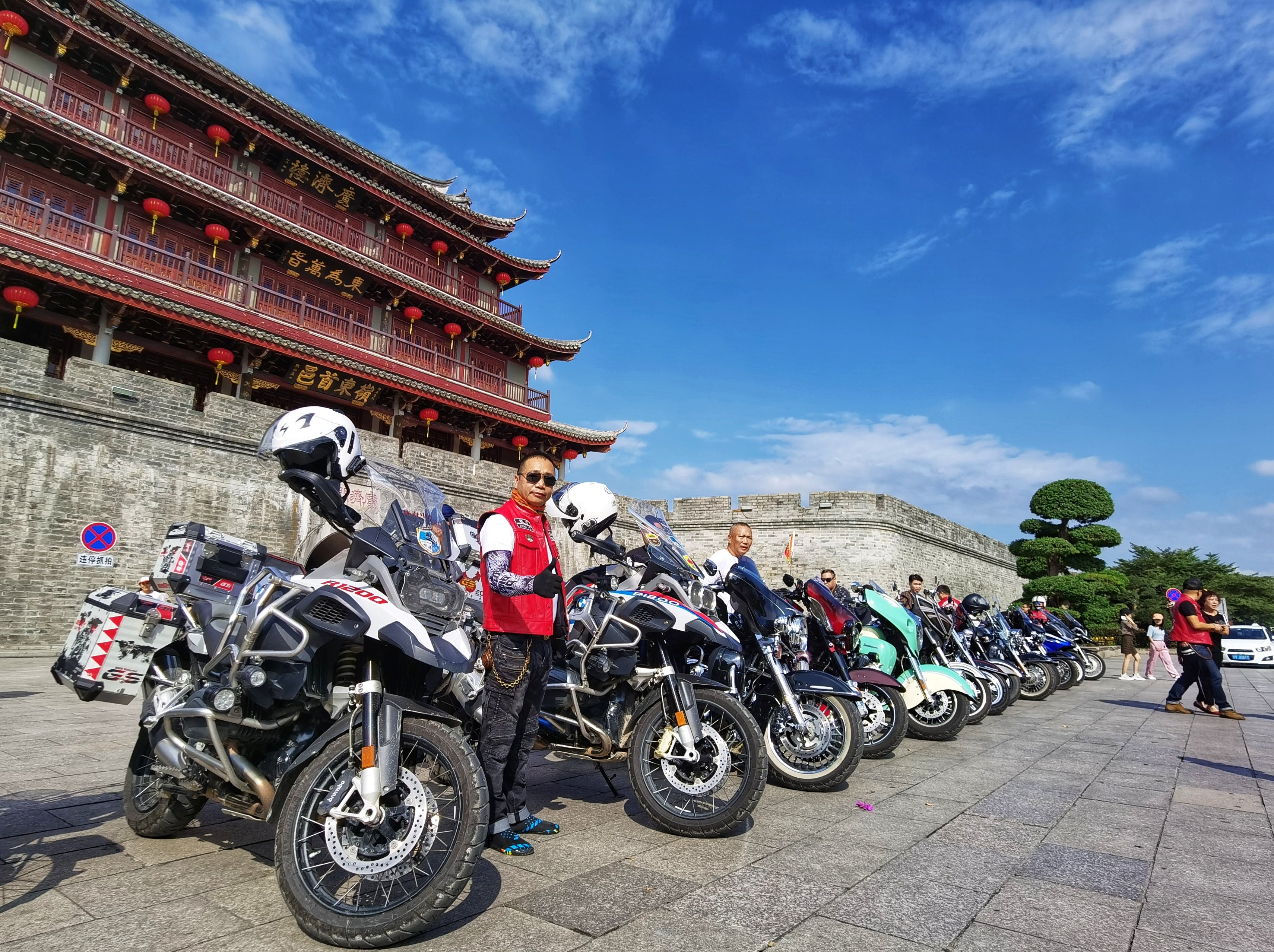 Staying Cool on Hot Rides: Essential Tips for Motorcycle Club Members