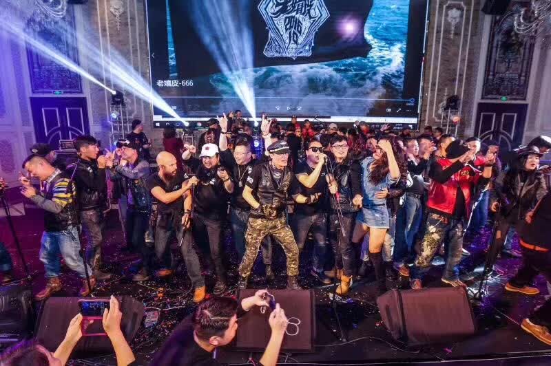 motorcycleclub-celebration