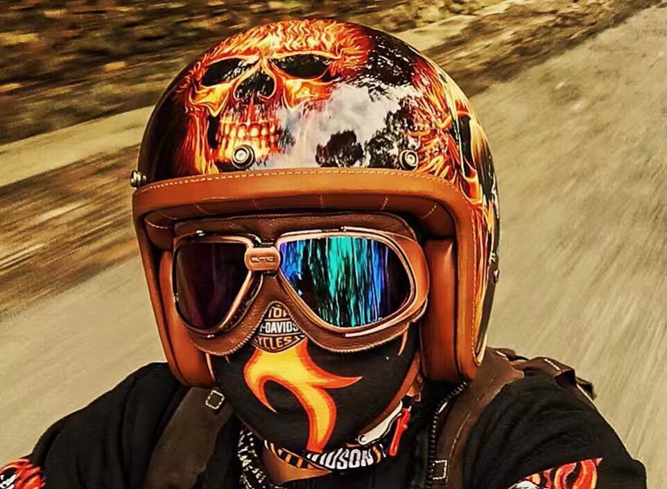 Skull Motorcycle Helmets: The Perfect Blend of Style and Safety for Motorcycle Club Members