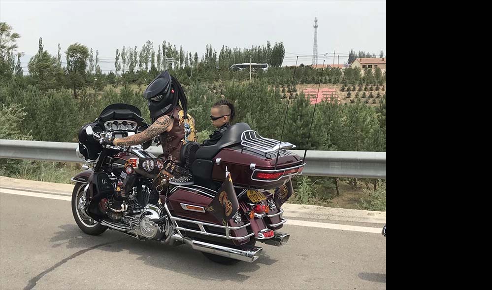 Do Bikers Wear Pins?