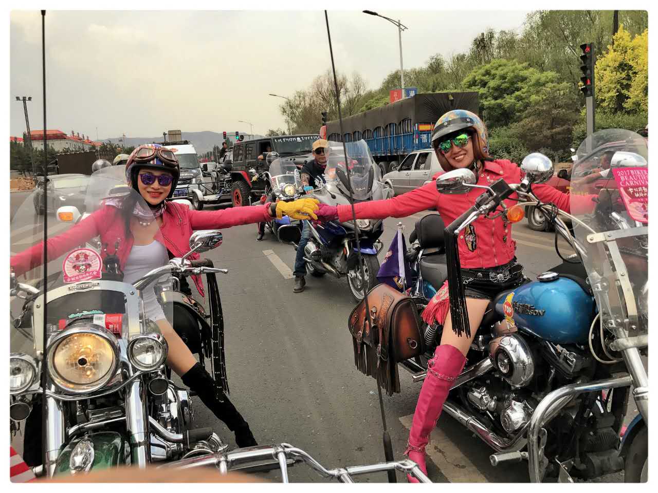 Breaking Barriers: Empowering Women in the World of Motorcycling