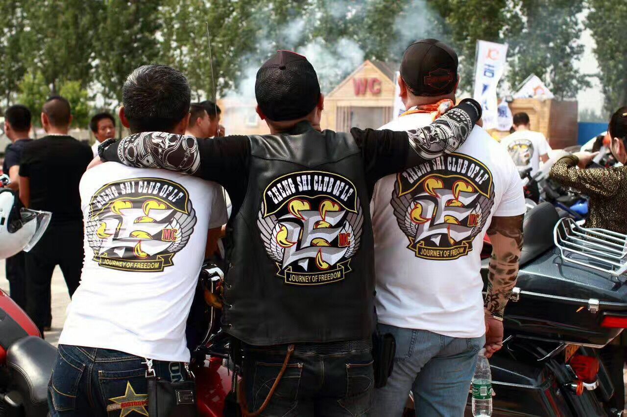 Biker Long-Sleeve T-Shirts: The Perfect Combination of Style and Functionality for Motorcycle Club Members