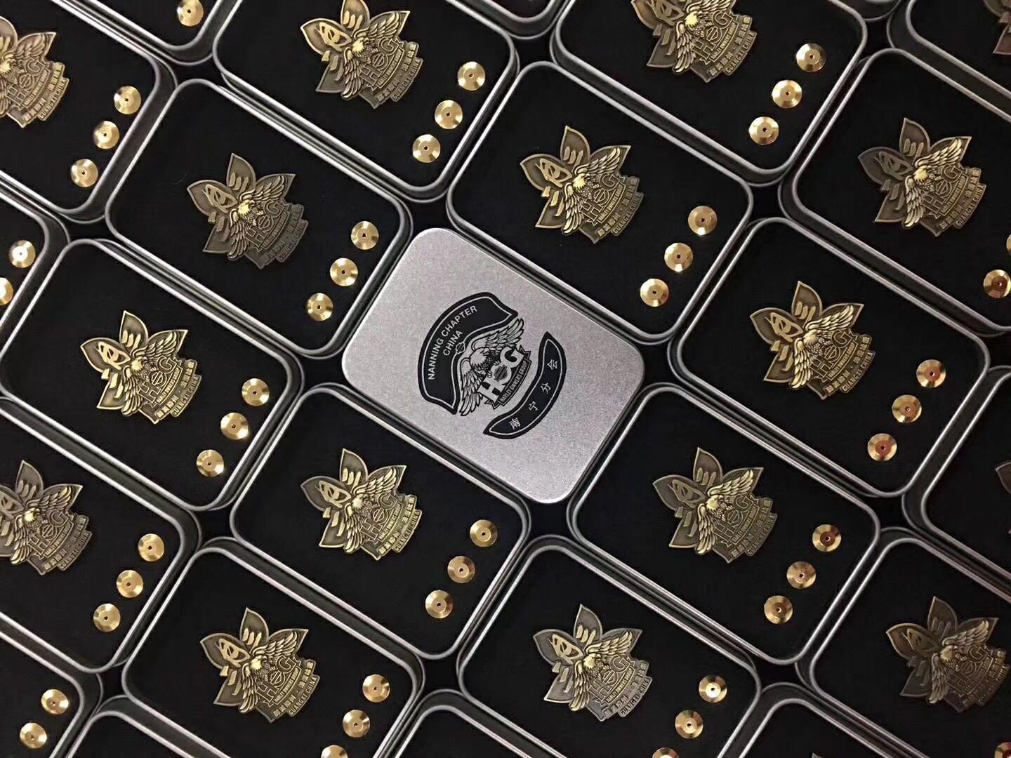 Reveal the advantages and disadvantages of custom mold selection for club badge-Choose the right badge mold for your club