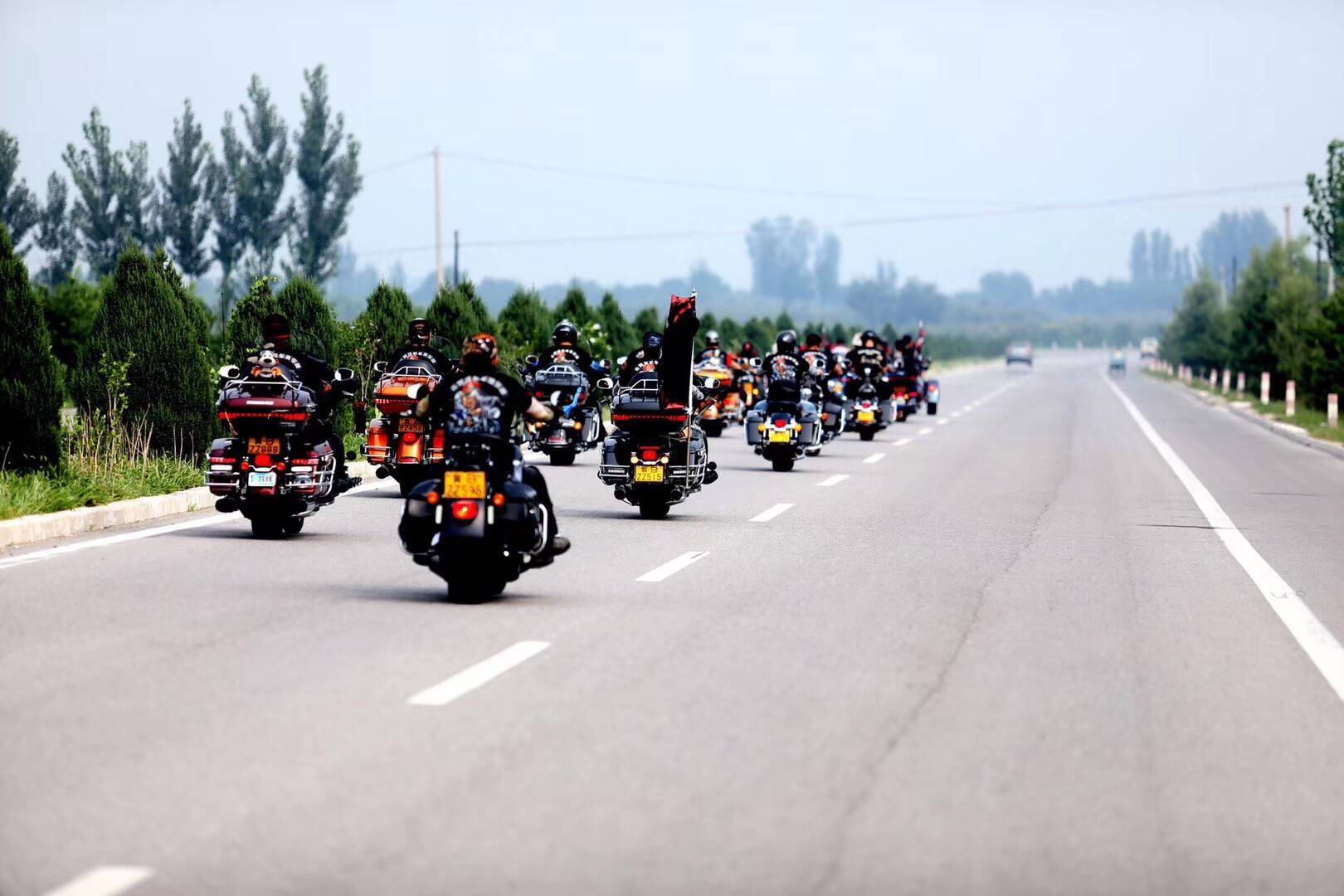 The Ultimate Guide to Wearing a Motorcycle Bandana: Tips and Precautions for Motorcycle Club Members