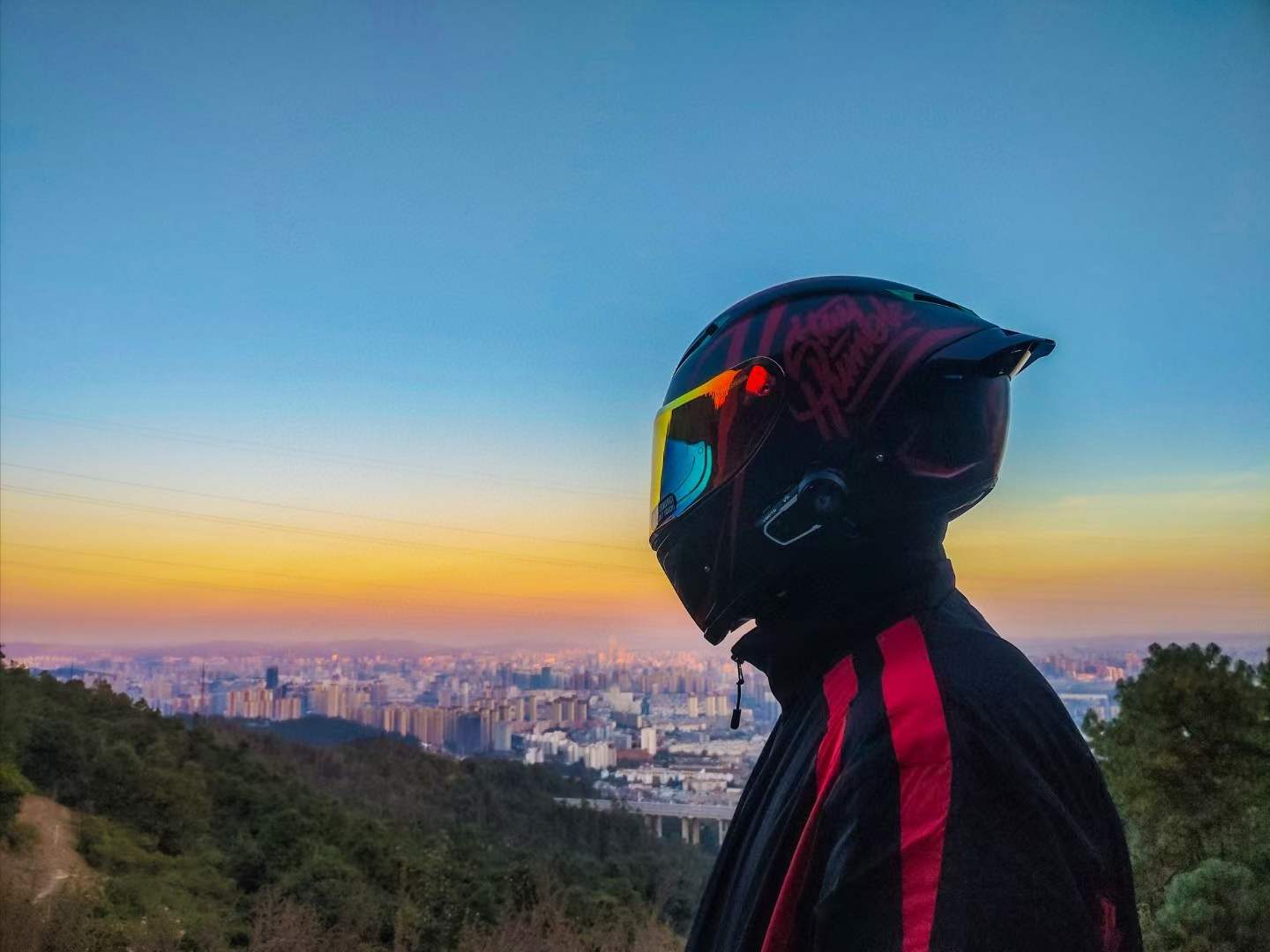 Full-Face Helmets: The Ultimate Protection for Motorcycle Club Members