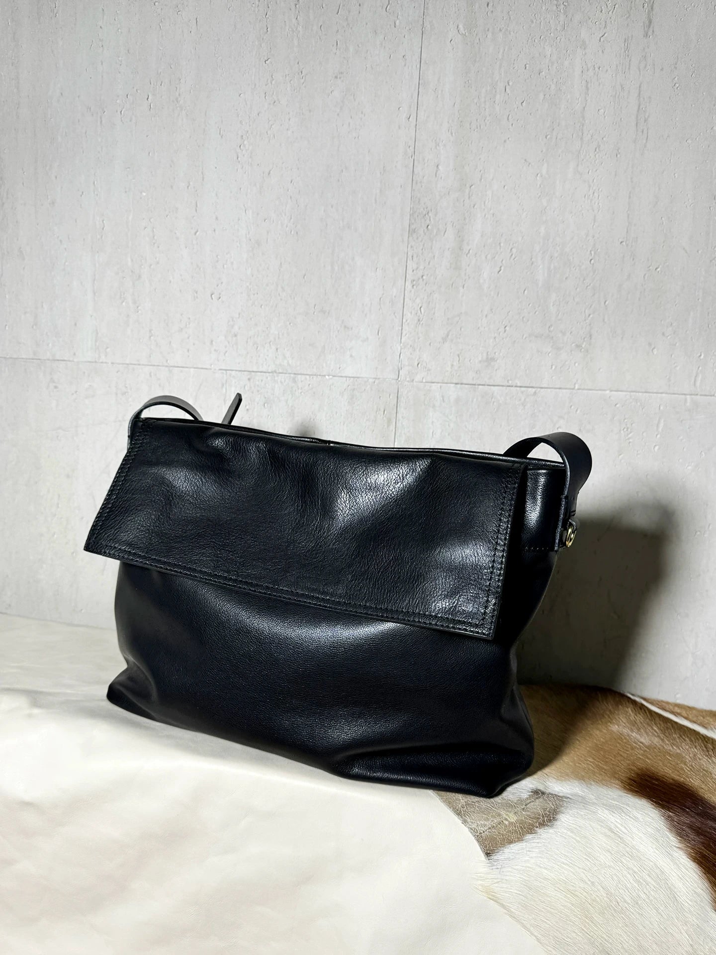 large black top-grain leather shoulder tote bag 1