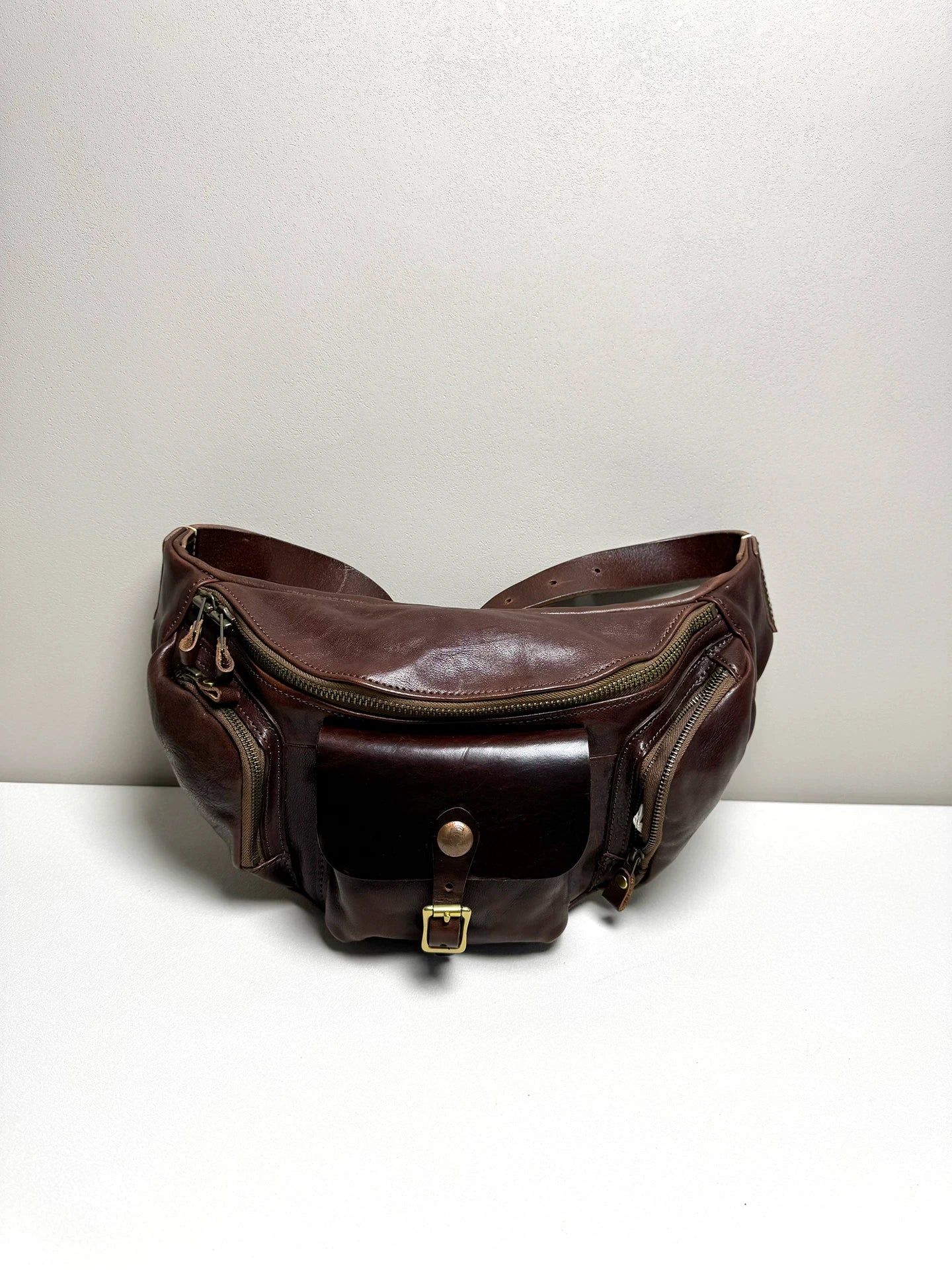 heavyweight vegetable-tanned leather biker sling bag 3