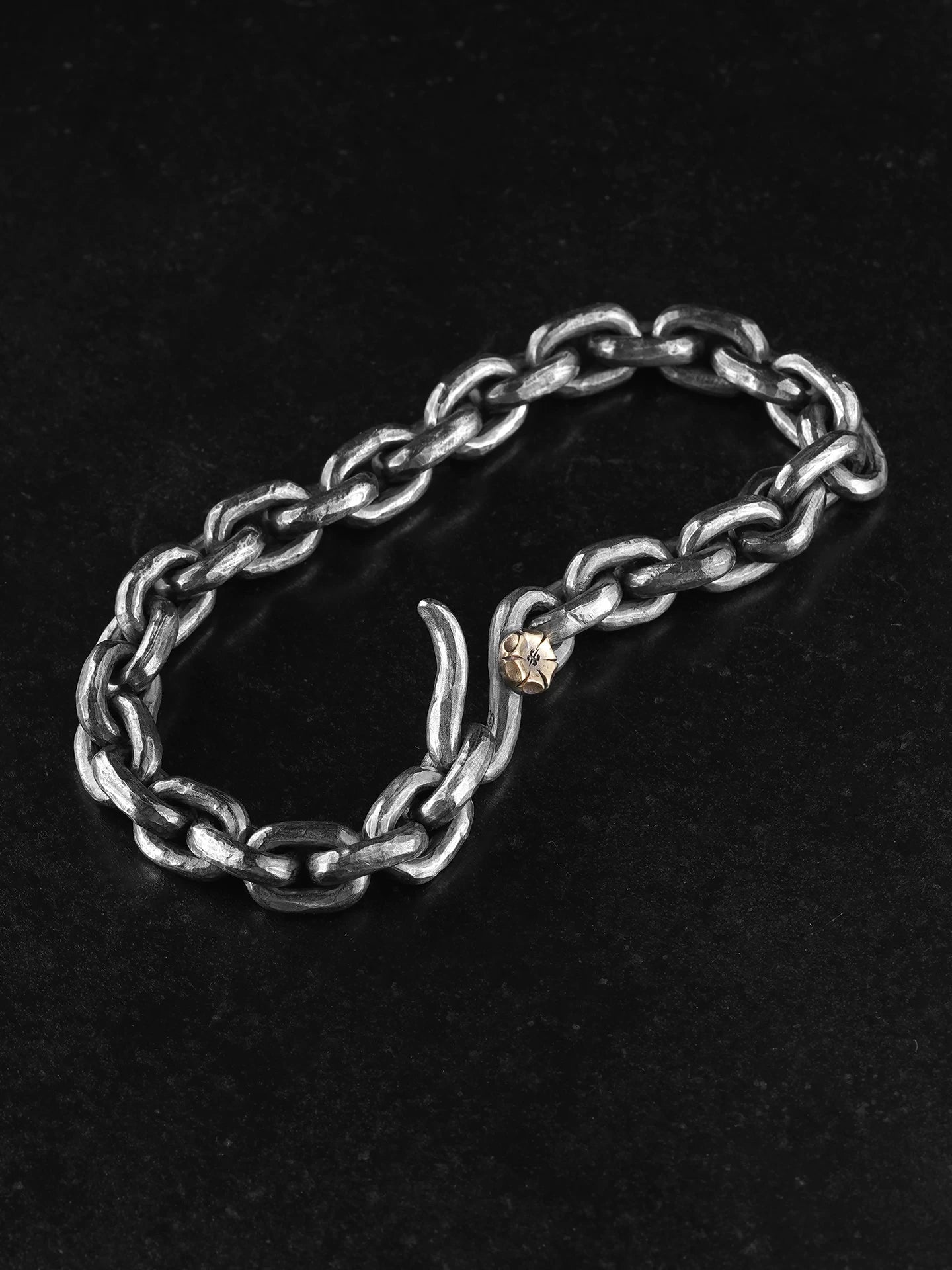 8.5mm Hammered Round Link 925 Silver Bracelet product view 1