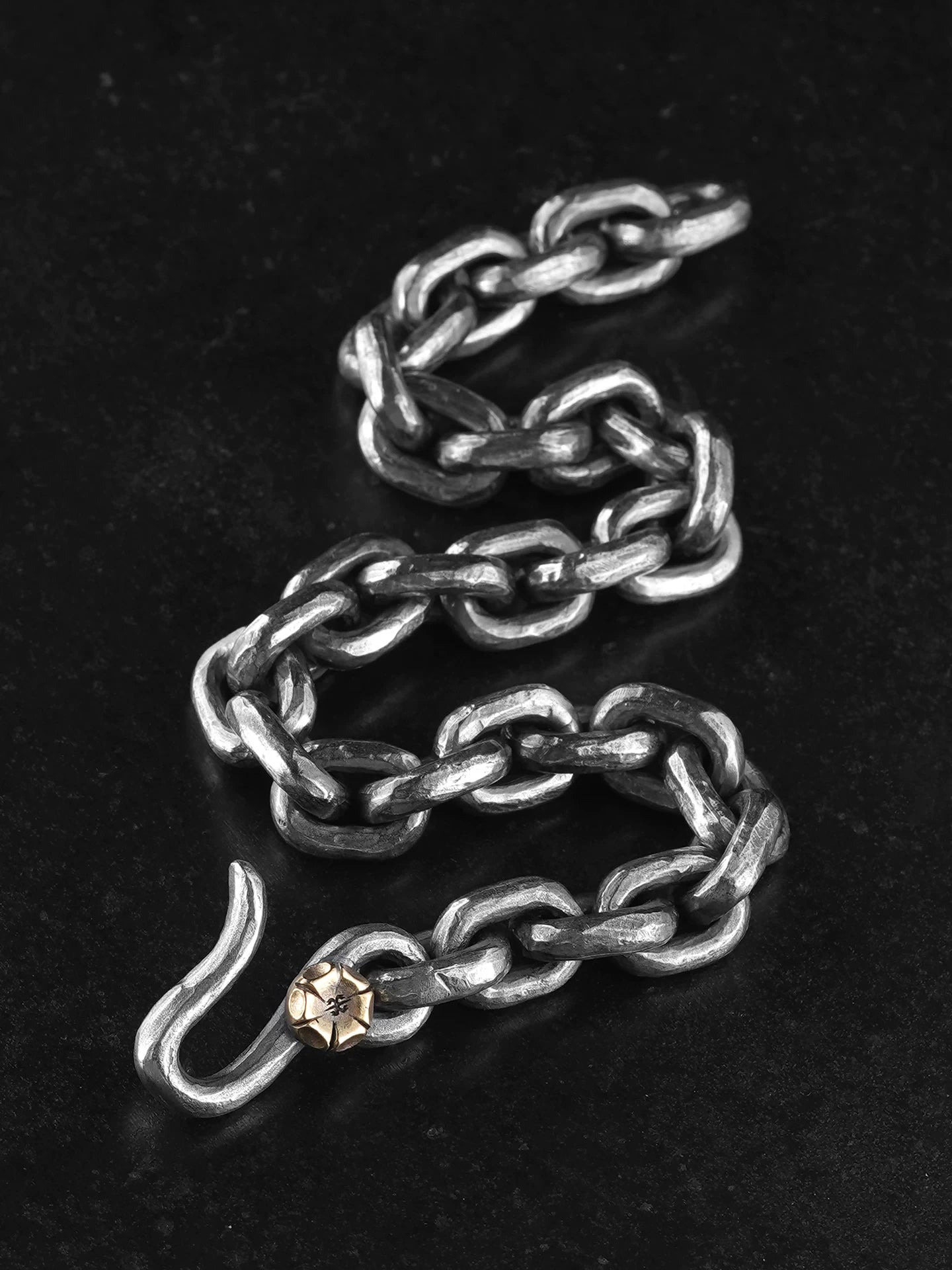 8.5mm Hammered Round Link 925 Silver Bracelet product view 3