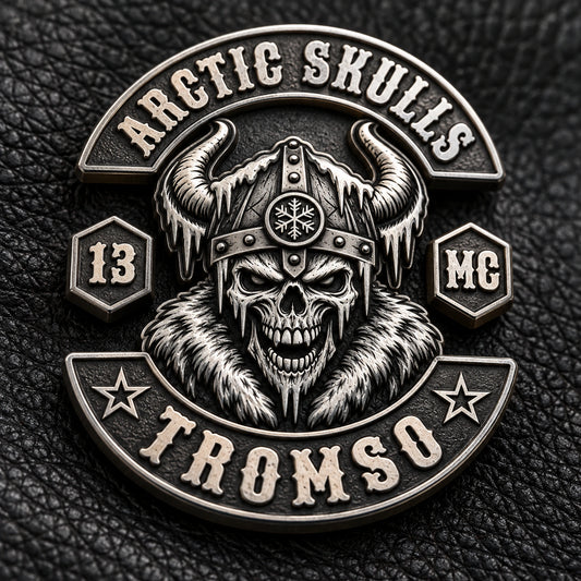 ARCTIC SKULLS 3D pin in antique silver with polished peaks and dark oxidized recesses.