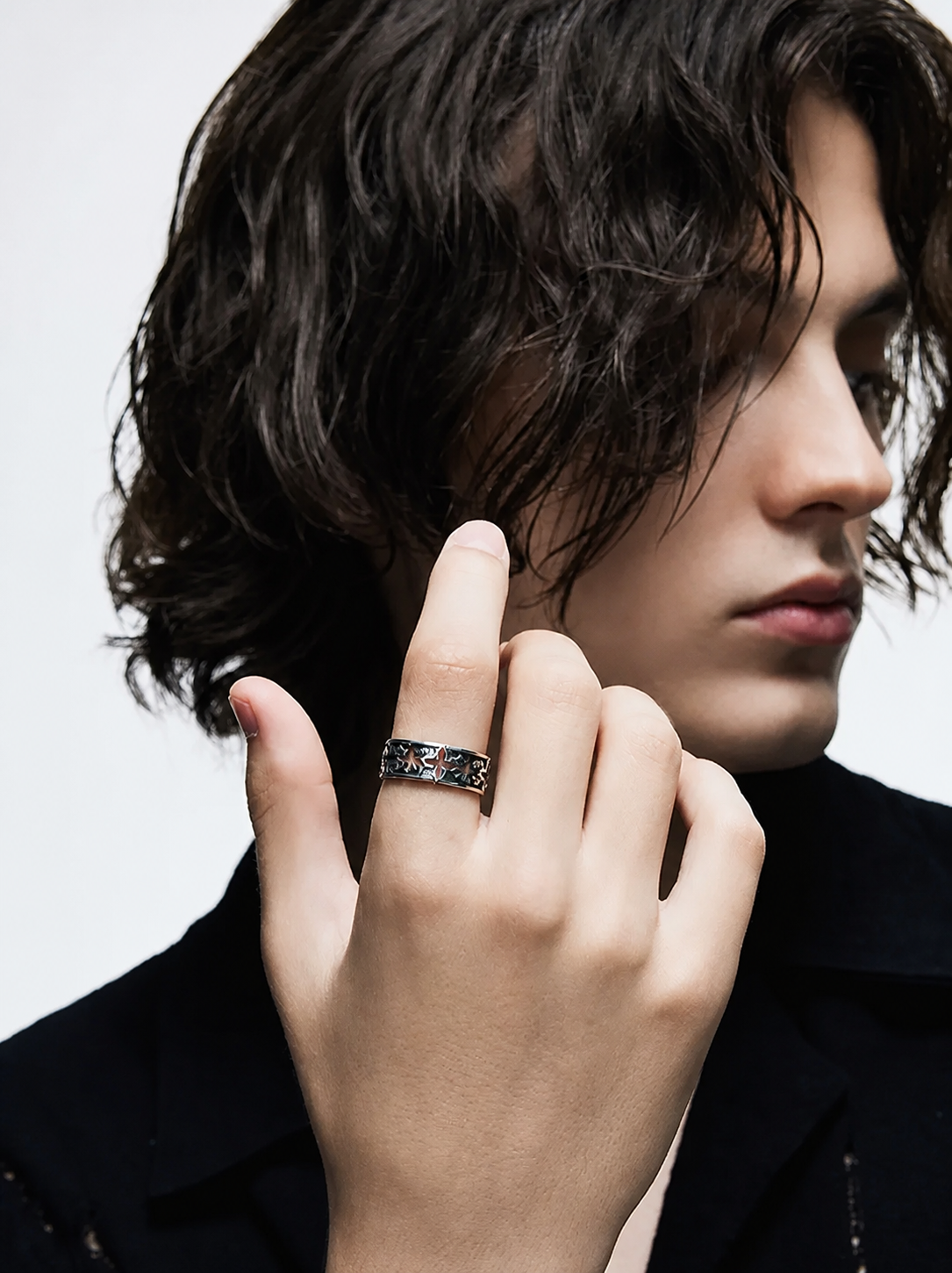 Black Four-Leaf Clover Sterling Silver Ring - product view 3