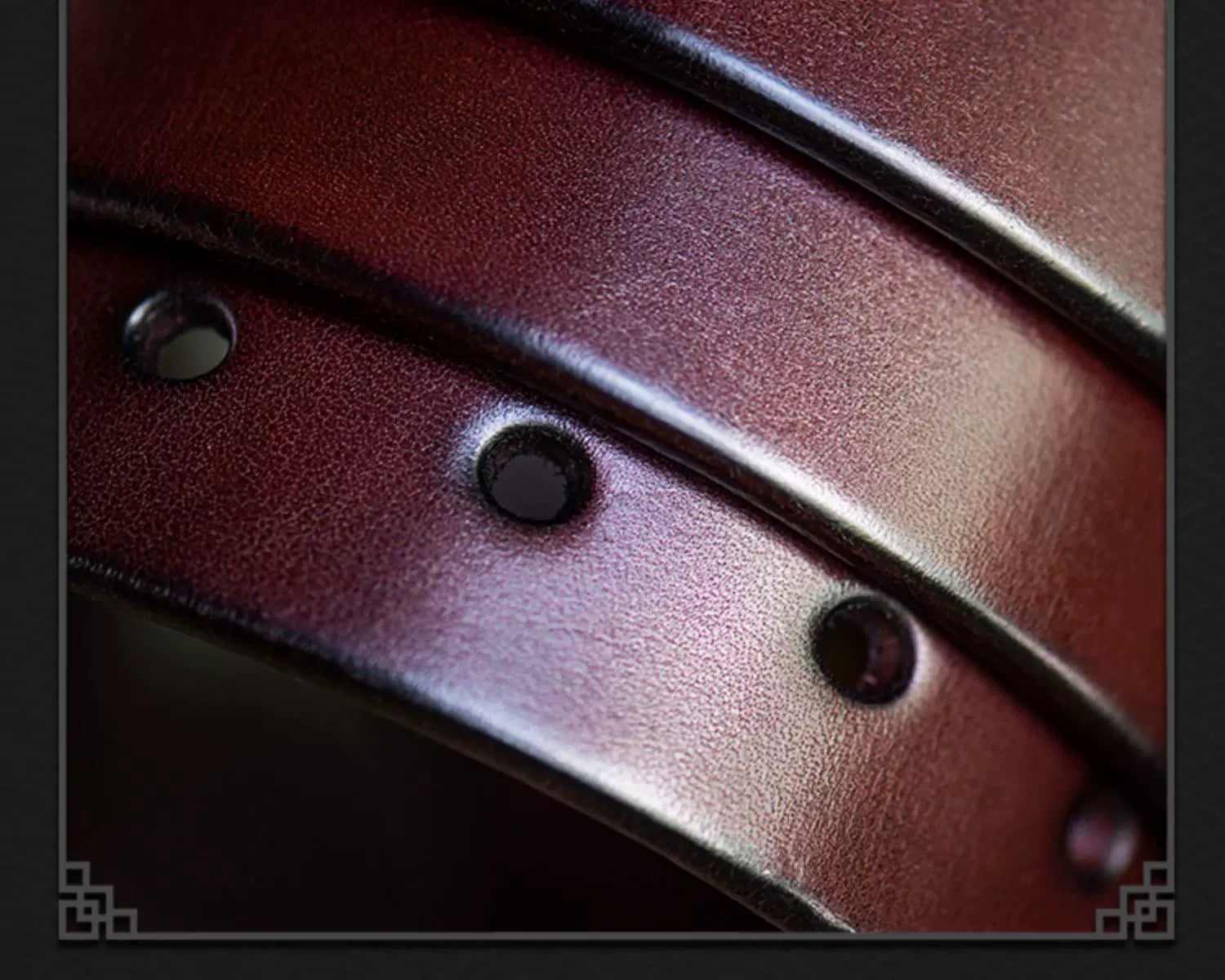 Burgundy Minimalist Full-Grain Leather Biker Belt with Brass Buckle – Brass buckle detail