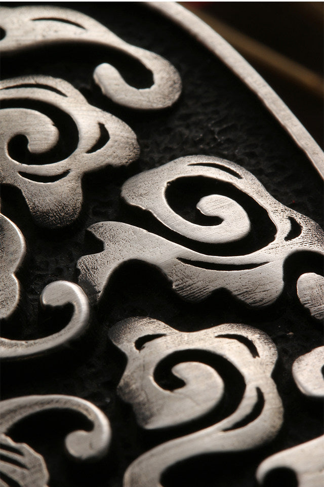 Five Bats Longevity Silver Shark Leather Biker Belt — detail view 9