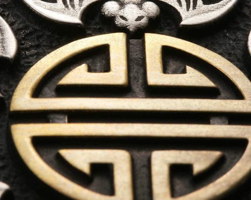 Five Bats Longevity Silver Shark Leather Biker Belt detail view 2