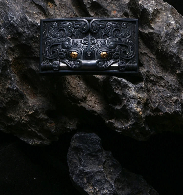 Guardian Beast Sword Silver Biker Belt detail view 2