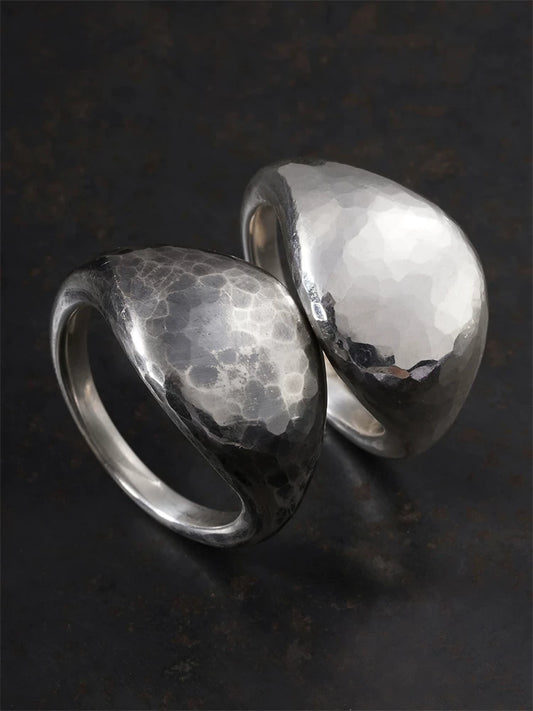 hammered oval signet 925 sterling silver biker ring — front view
