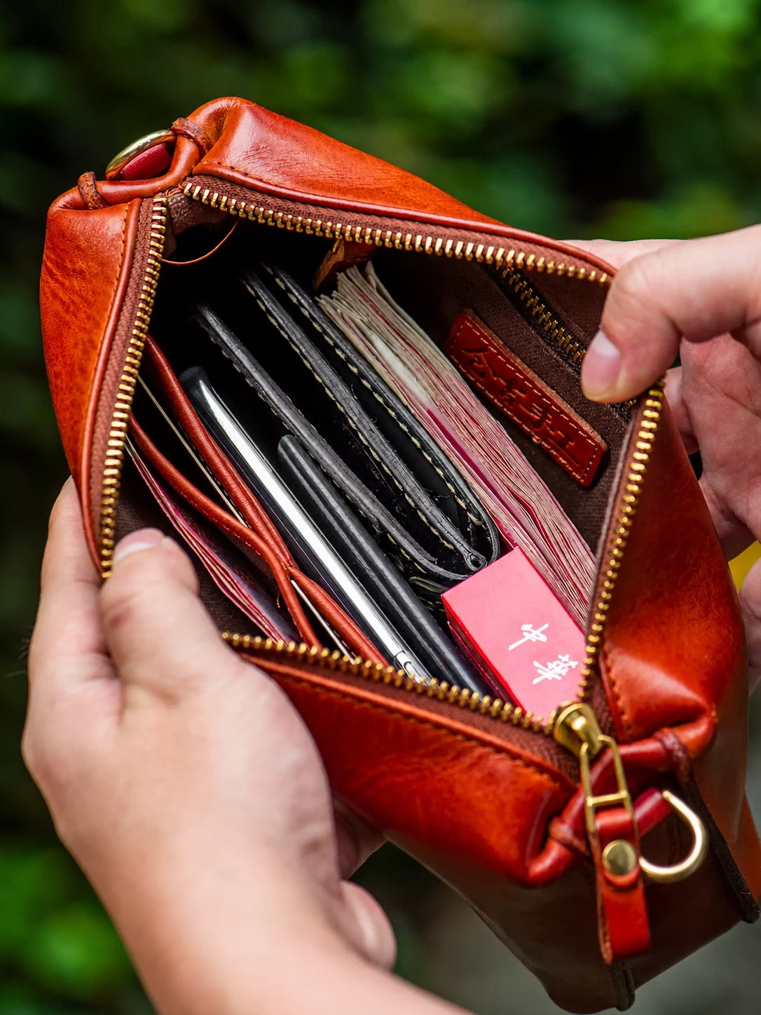 open interior capacity of nine-palace leather biker crossbody wallet