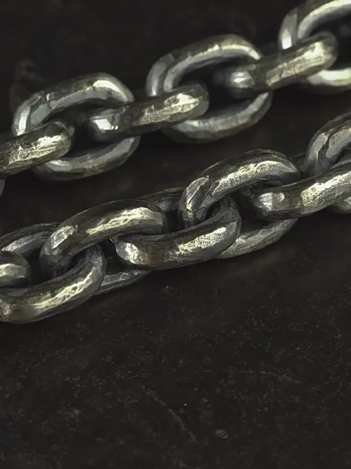 8.5mm Hammered Round Link 925 Silver Bracelet product video