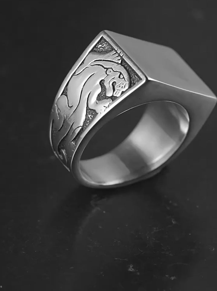 Leopard Signet 925 Sterling Silver Biker Ring product video