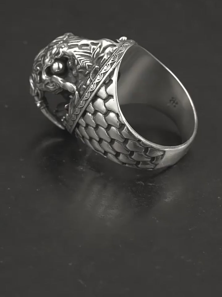 Saber-tooth tiger 925 sterling silver biker ring rotating product video
