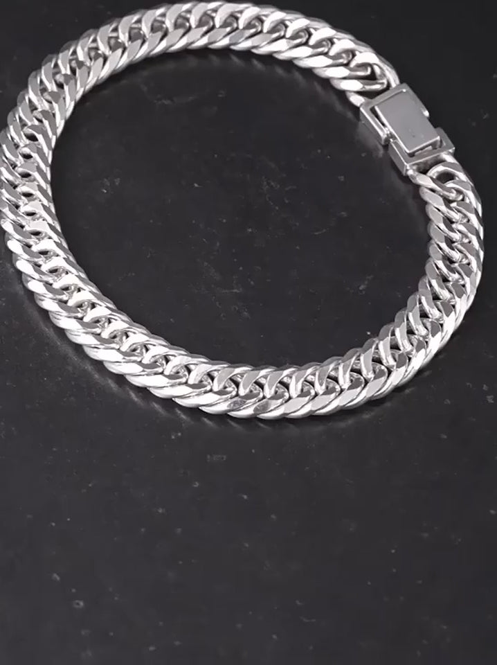 8mm Eight-Cut Curb Link 925 Silver Biker Bracelet seamless product video