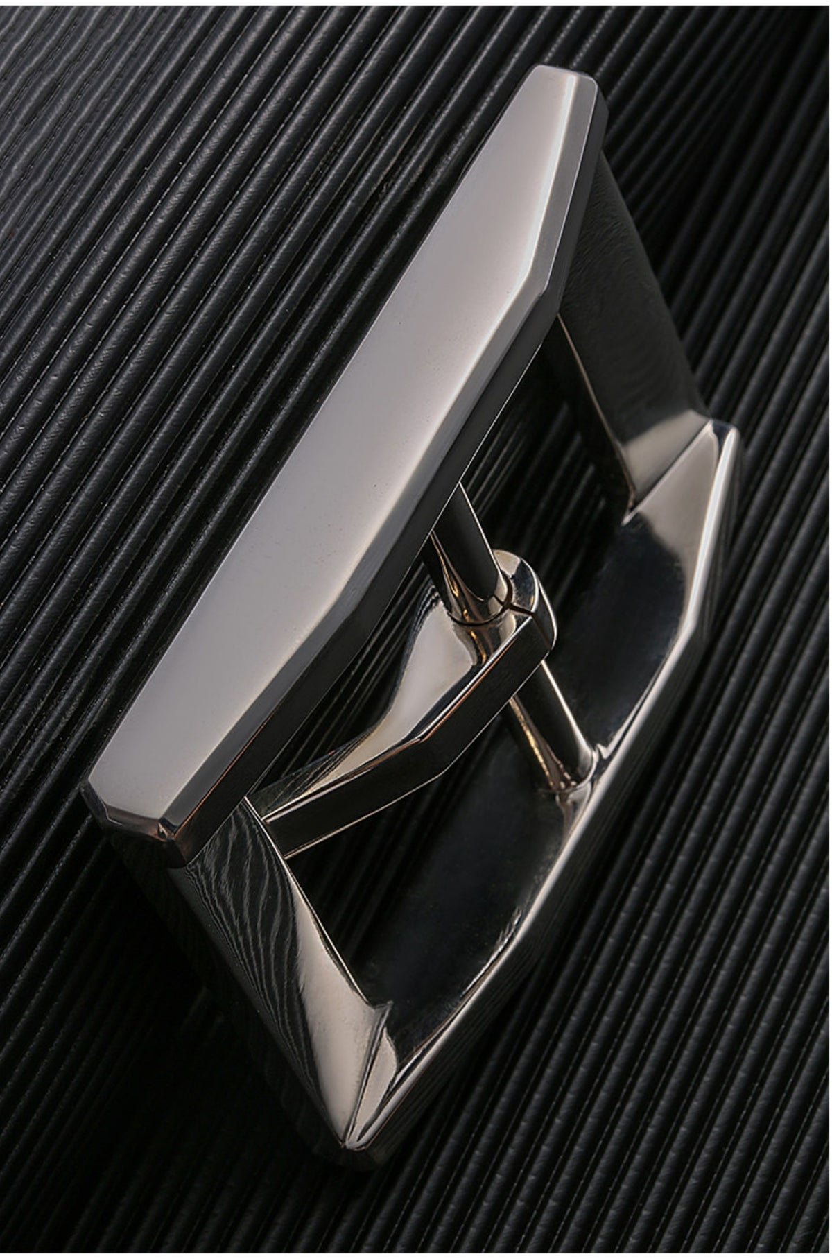 Sanli Square Silver Bridle Leather Biker Belt — detail view 5