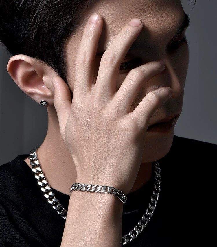 Smooth Cuban Link Silver-Plated Biker Bracelet – design view 2