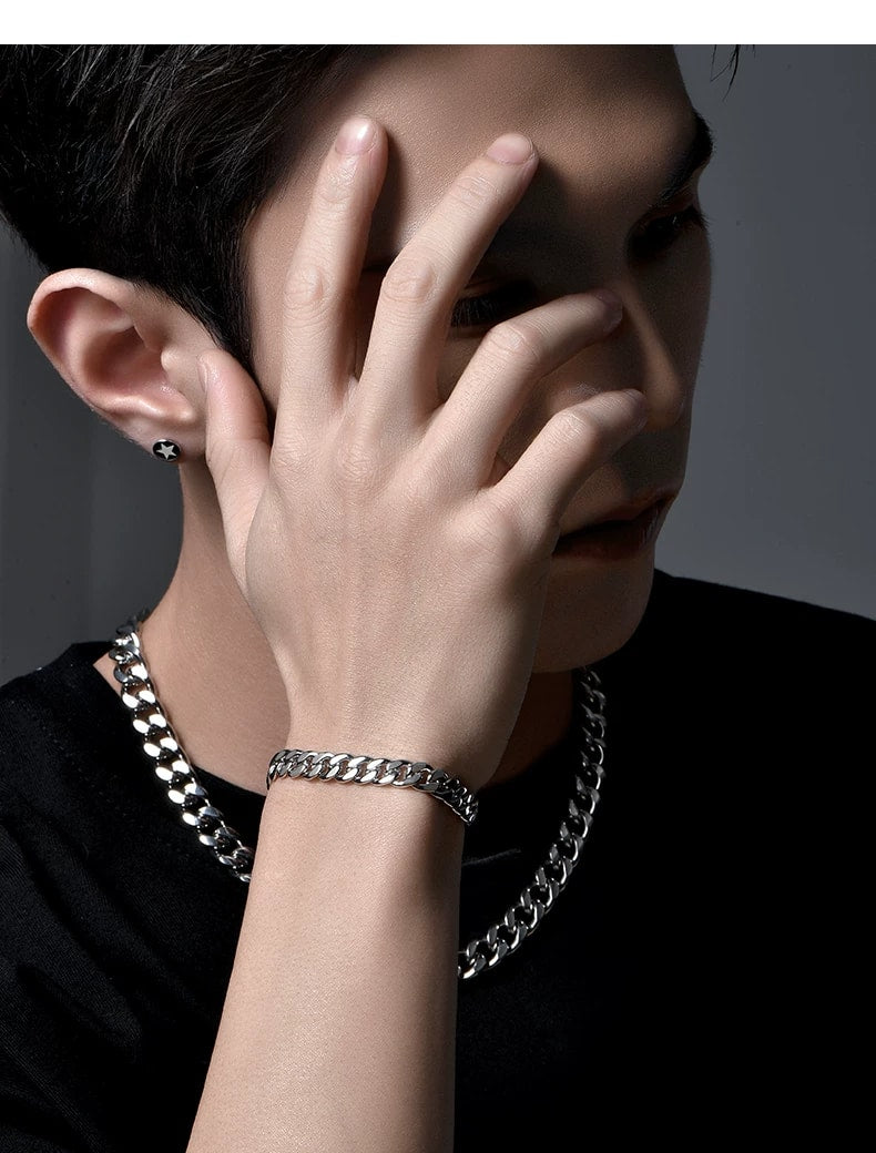 Smooth Cuban Link Silver-Plated Biker Bracelet – design view 4