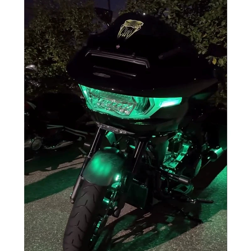 Green RGB front lighting on Harley-Davidson Road Glide