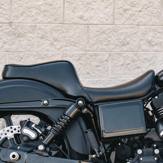 Smooth two-up seat side view