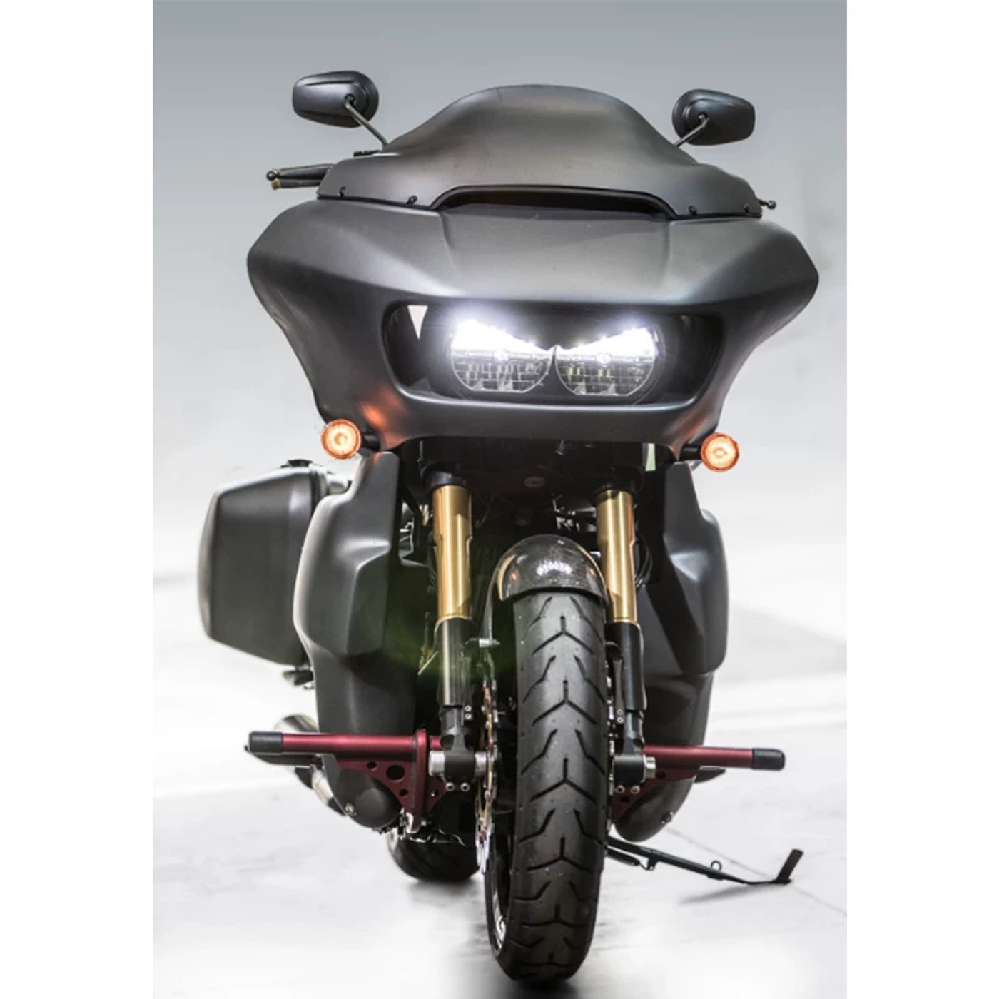 DS-style Harley Road Glide front view