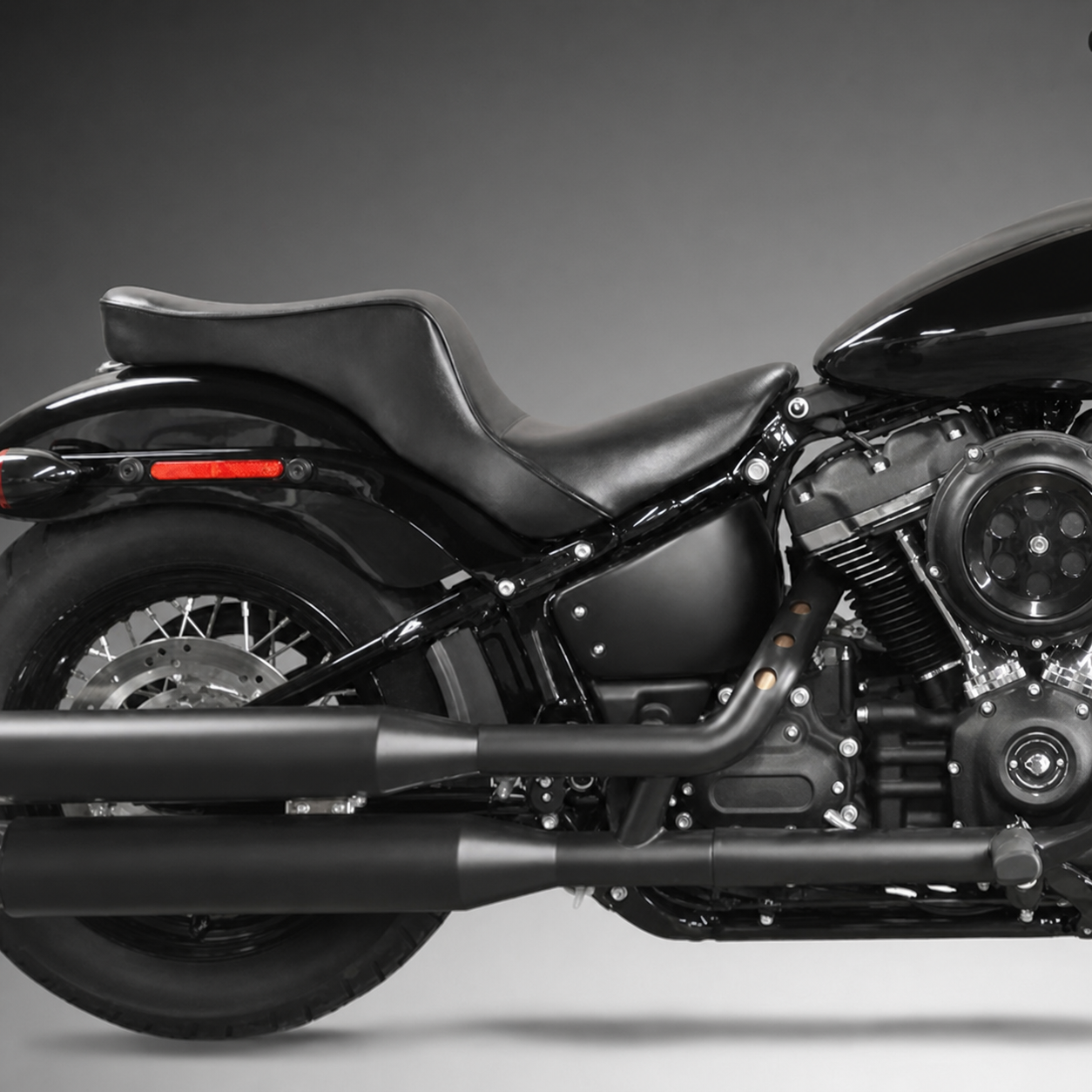 Two-up motorcycle seat side profile