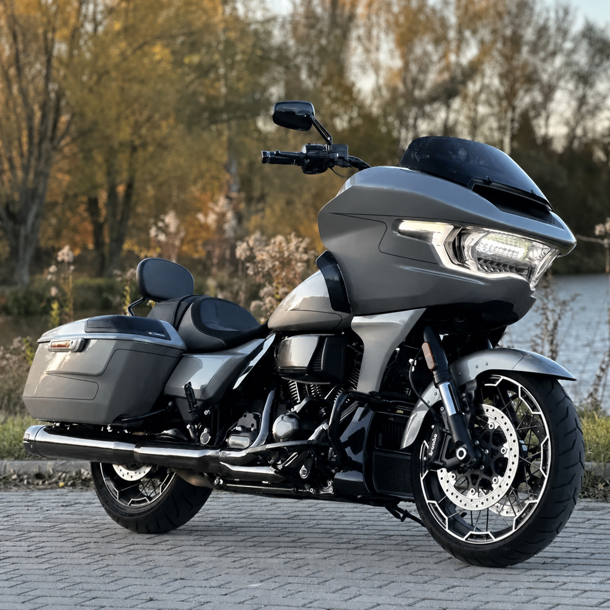 Touring motorcycle with installed passenger backrest