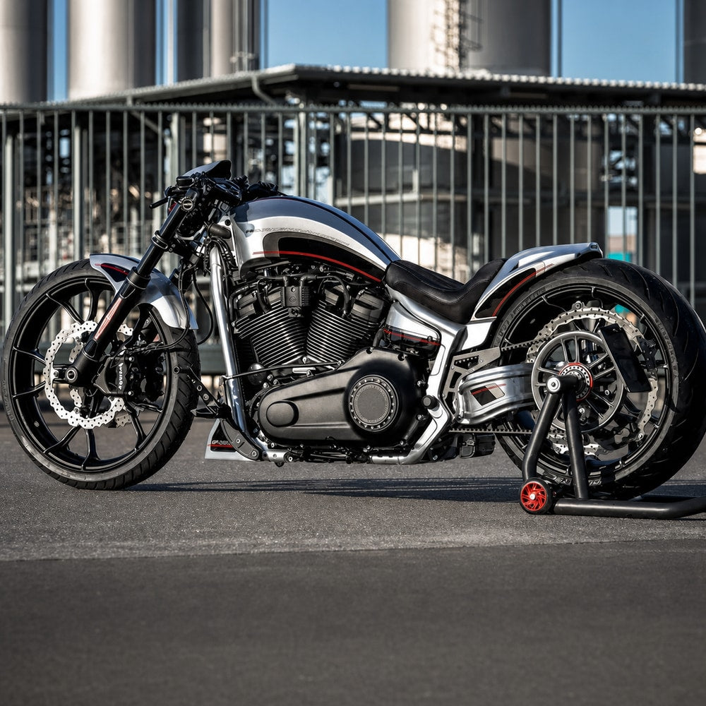 Harley-compatible GP-style Breakout custom build 3