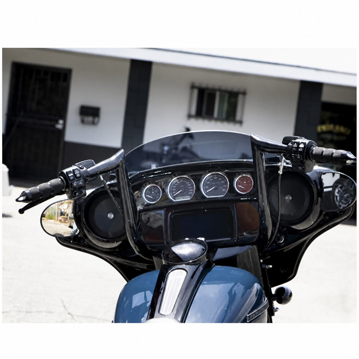 14 in Ape Hanger Handlebar for compatible touring motorcycles